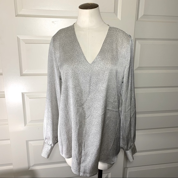 Adrianna Papell Flowy Luxurious Satiny Polka-dot Blouse V Neck Long Sleeves Sz M - Picture 4 of 11